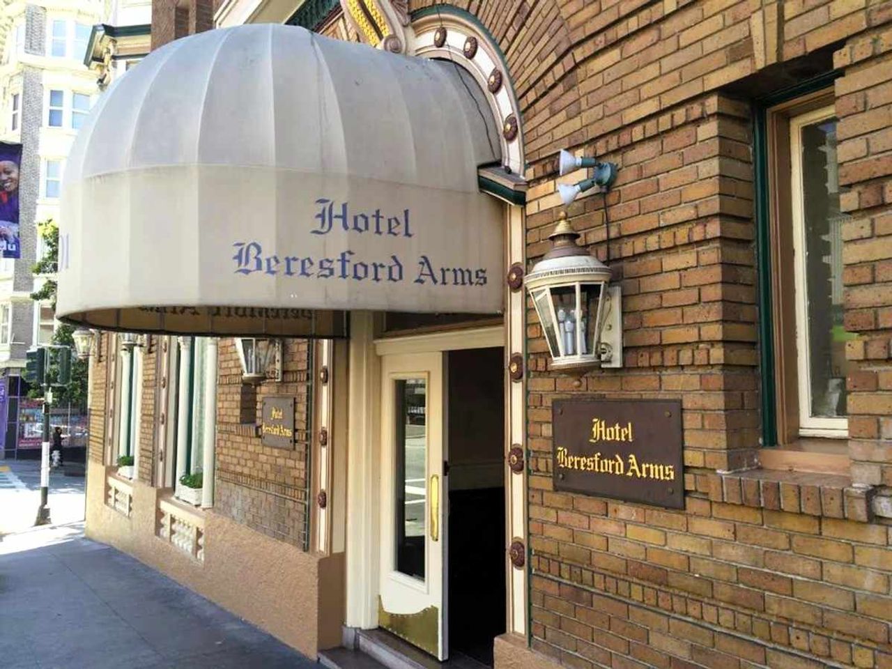 Beresford Arms Hotel
