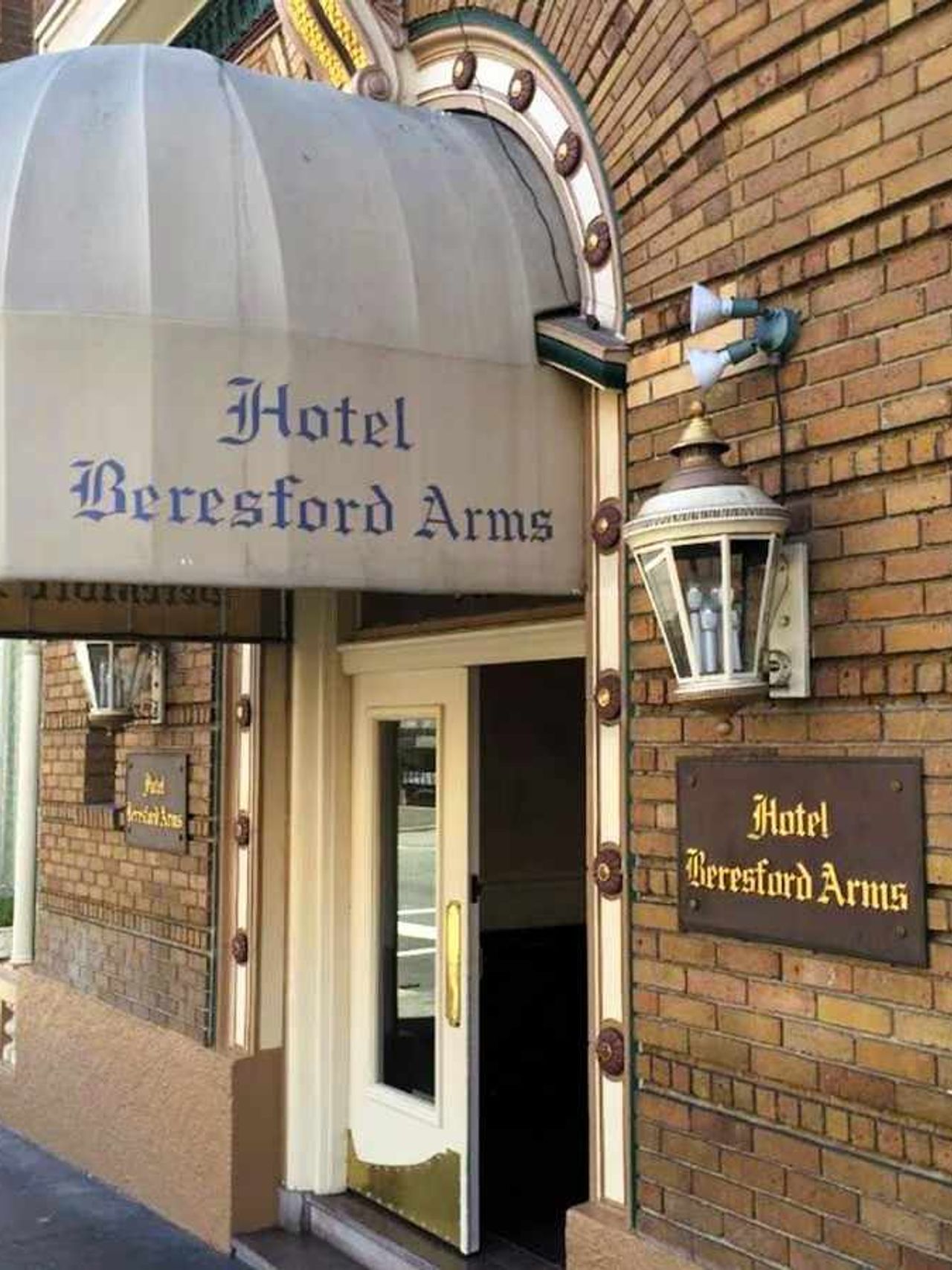 Beresford Arms Hotel