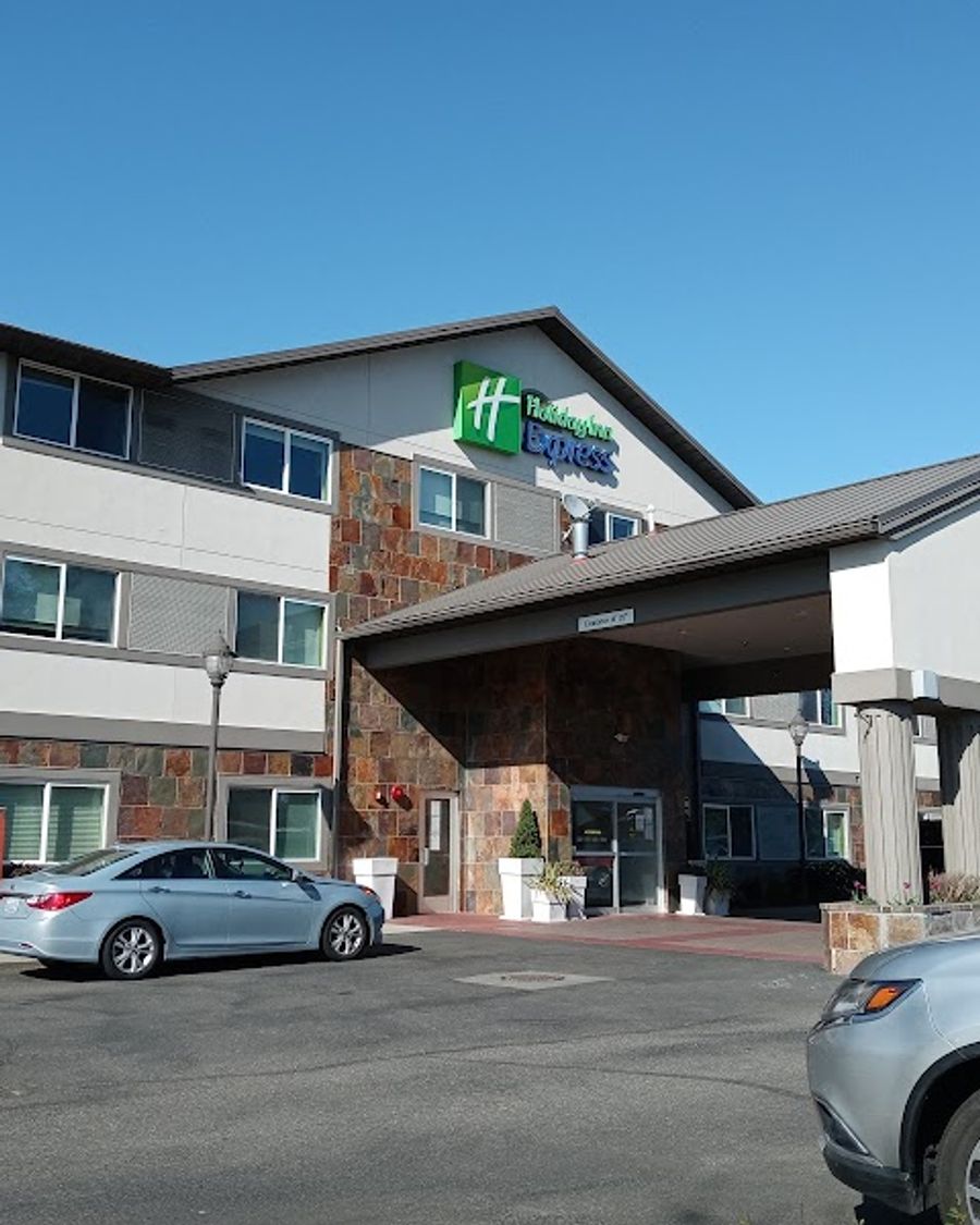 Holiday Inn Express & Suites Seattle-Everett, an IHG Hotel