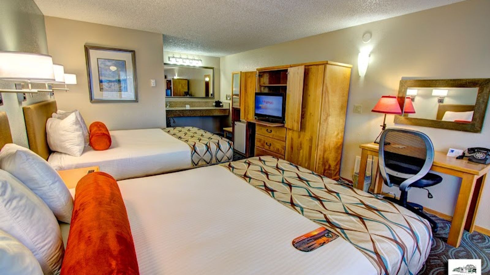 Photo of Super 8 Florence OR (Previously Old Town Inn) - Room, 2 Queen Beds