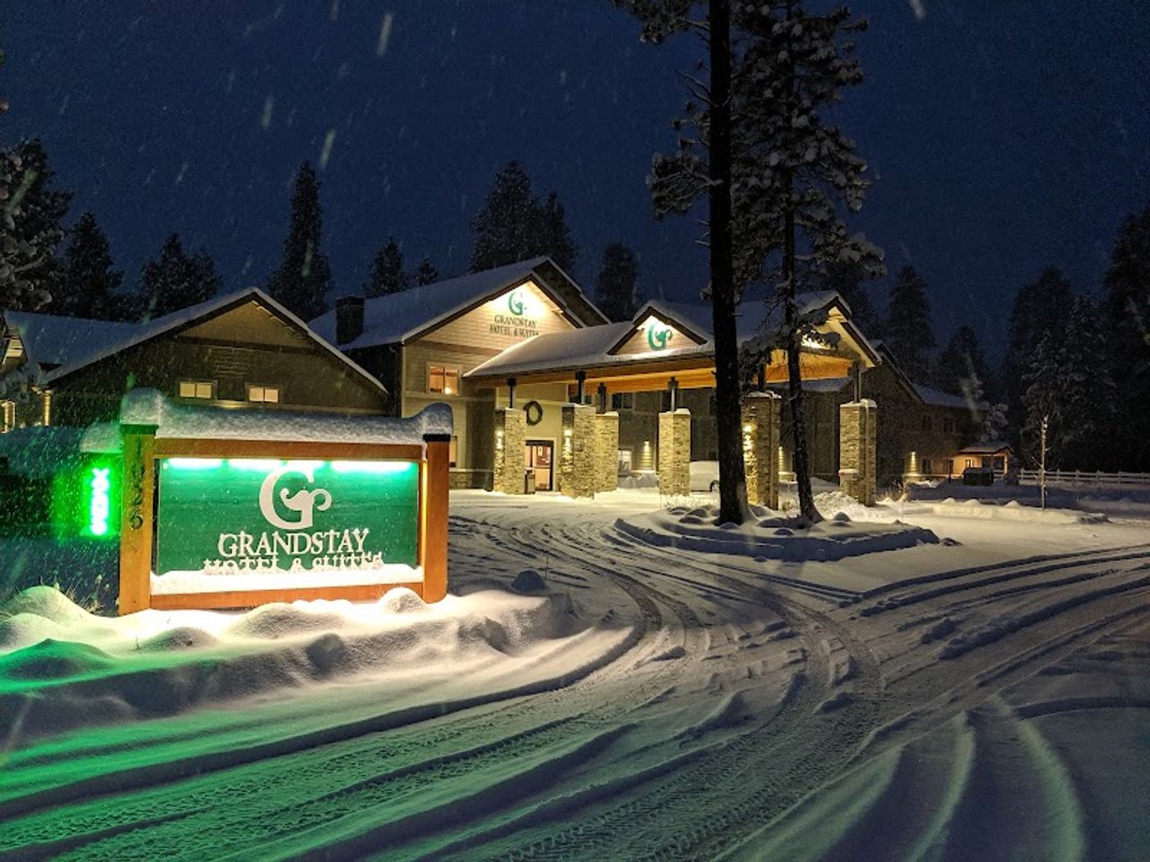 Photo of GrandStay Hotel & Suites Sisters