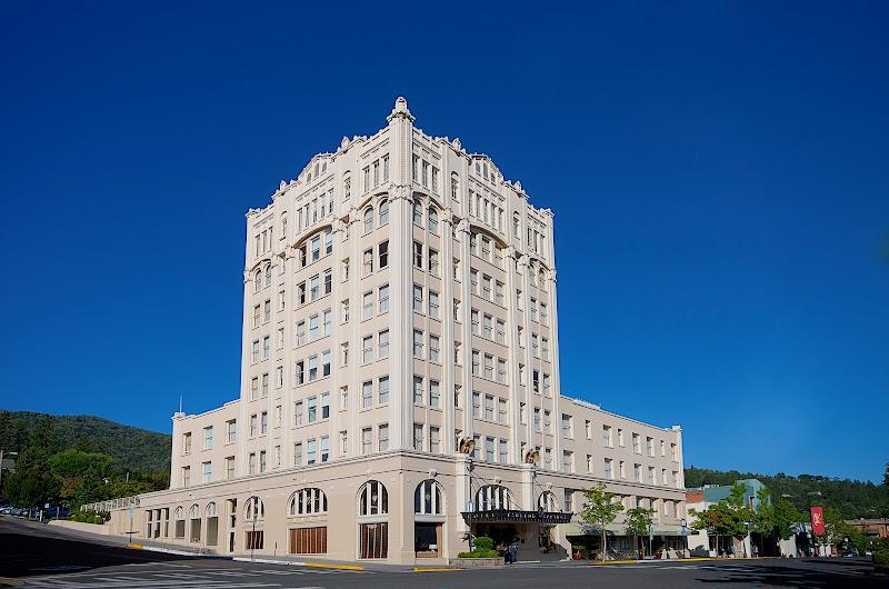 Photo of Ashland Springs Hotel