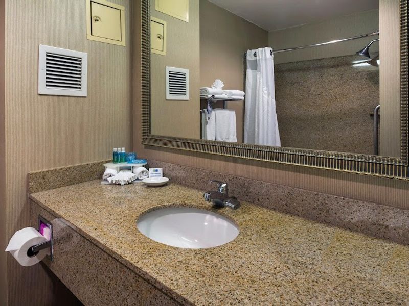 Photo of Holiday Inn Express & Suites Livermore by IHG