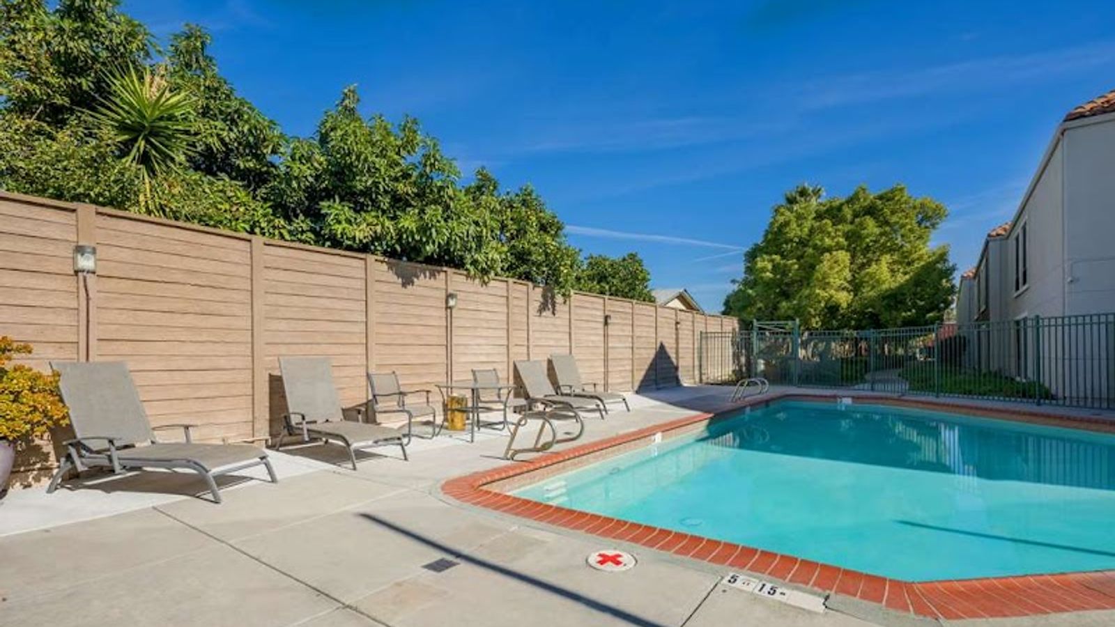 Photo of Best Western Lanai Garden Inn & Suites