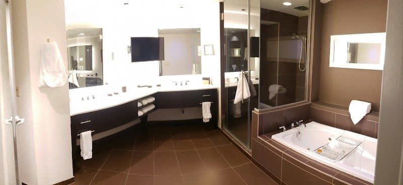 Photo of Northern Quest Resort & Casino - Bathroom, Jacuzzi, Walk-in Shower