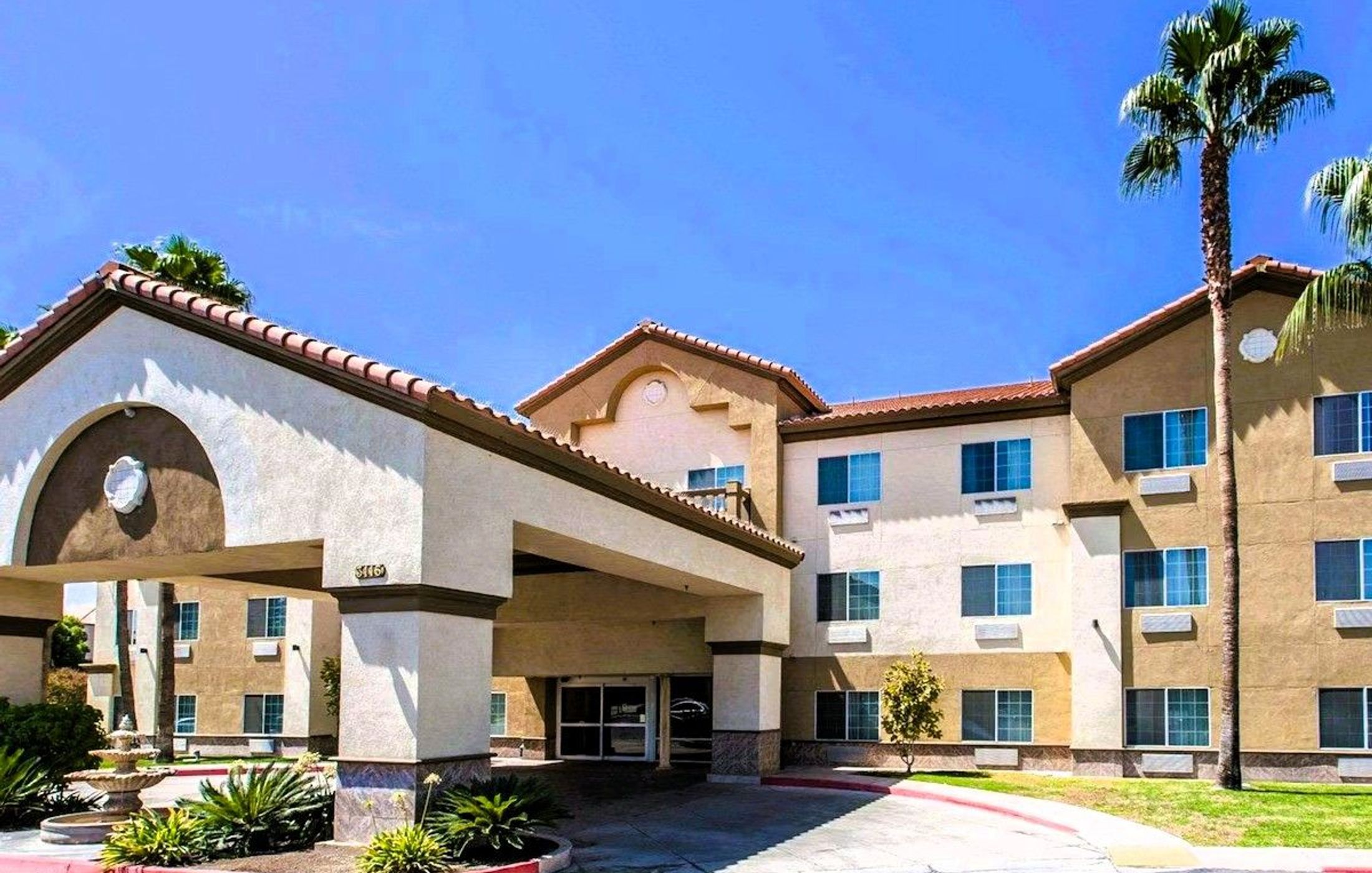 Comfort Suites Bakersfield