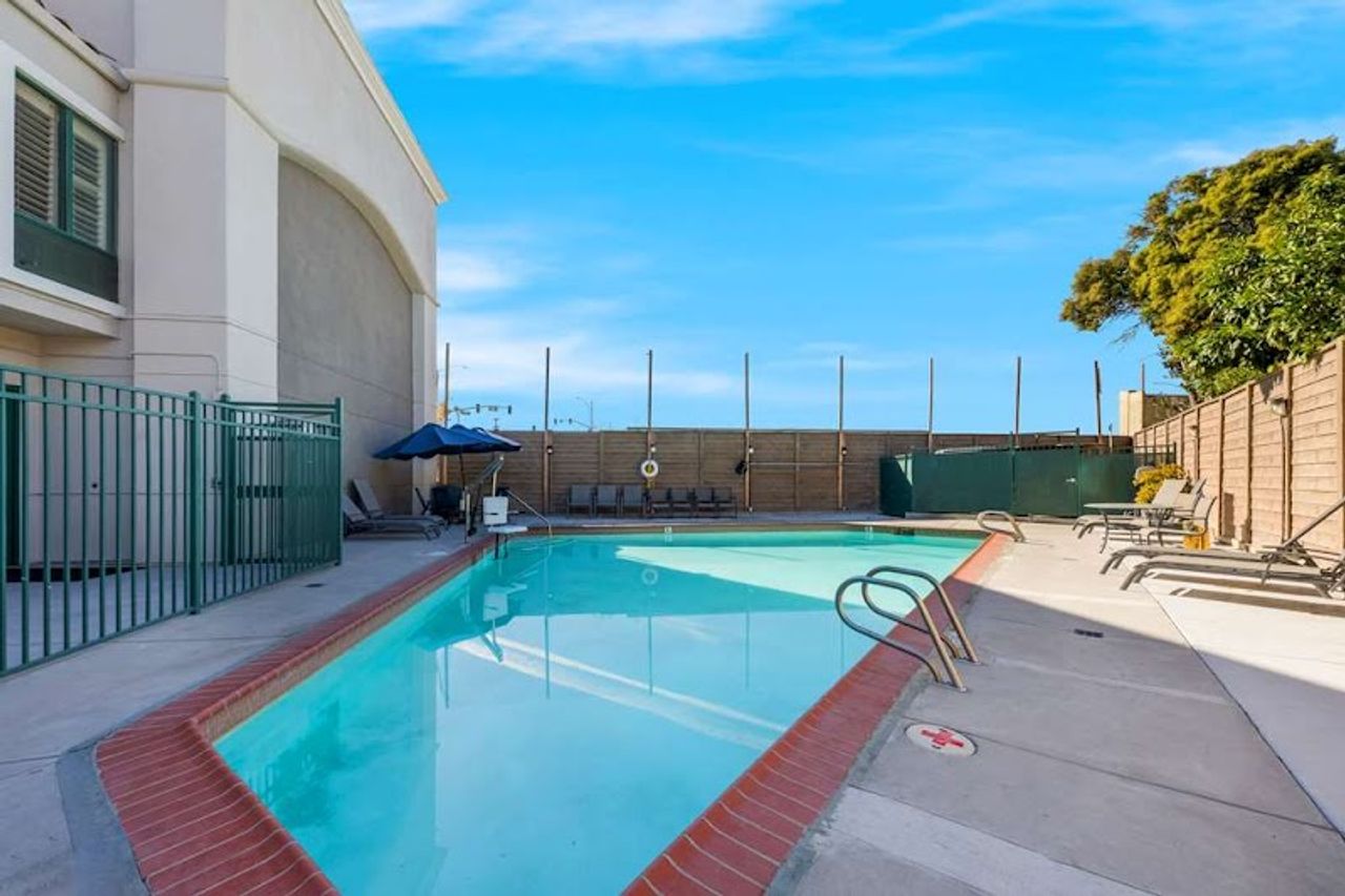 Photo of Best Western Lanai Garden Inn & Suites