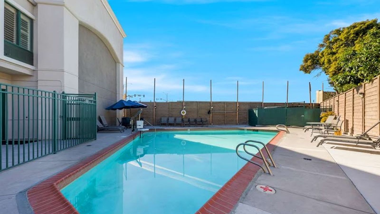 Photo of Best Western Lanai Garden Inn & Suites