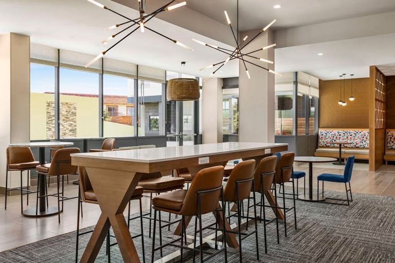 Photo of Hampton Inn & Suites San Mateo-San Francisco Airport