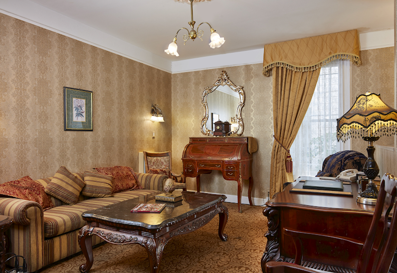 Photo of Queen Anne Hotel