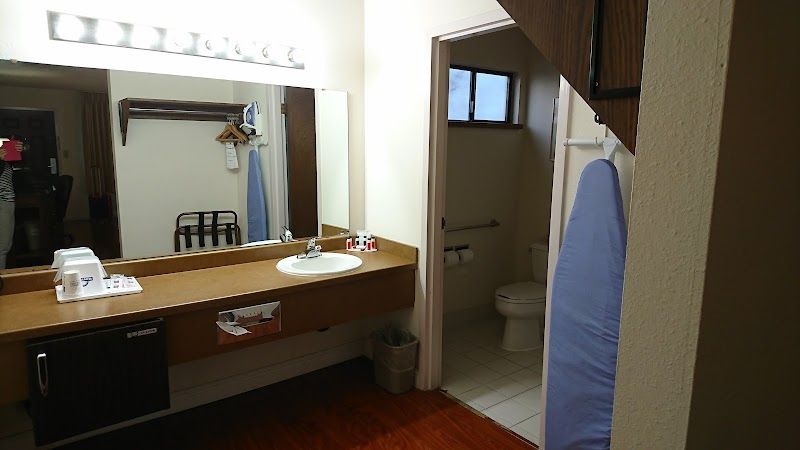 Photo of Days Inn & Suites by Wyndham Sunnyvale