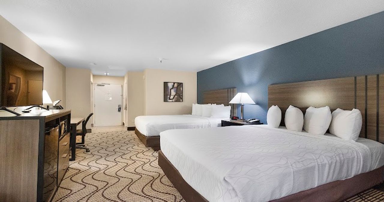 Photo of Best Western Plus Heritage Inn