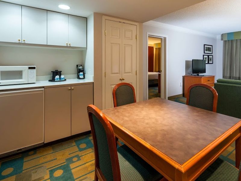 Photo of La Quinta Inn & Suites by Wyndham Seattle Sea-Tac Airport