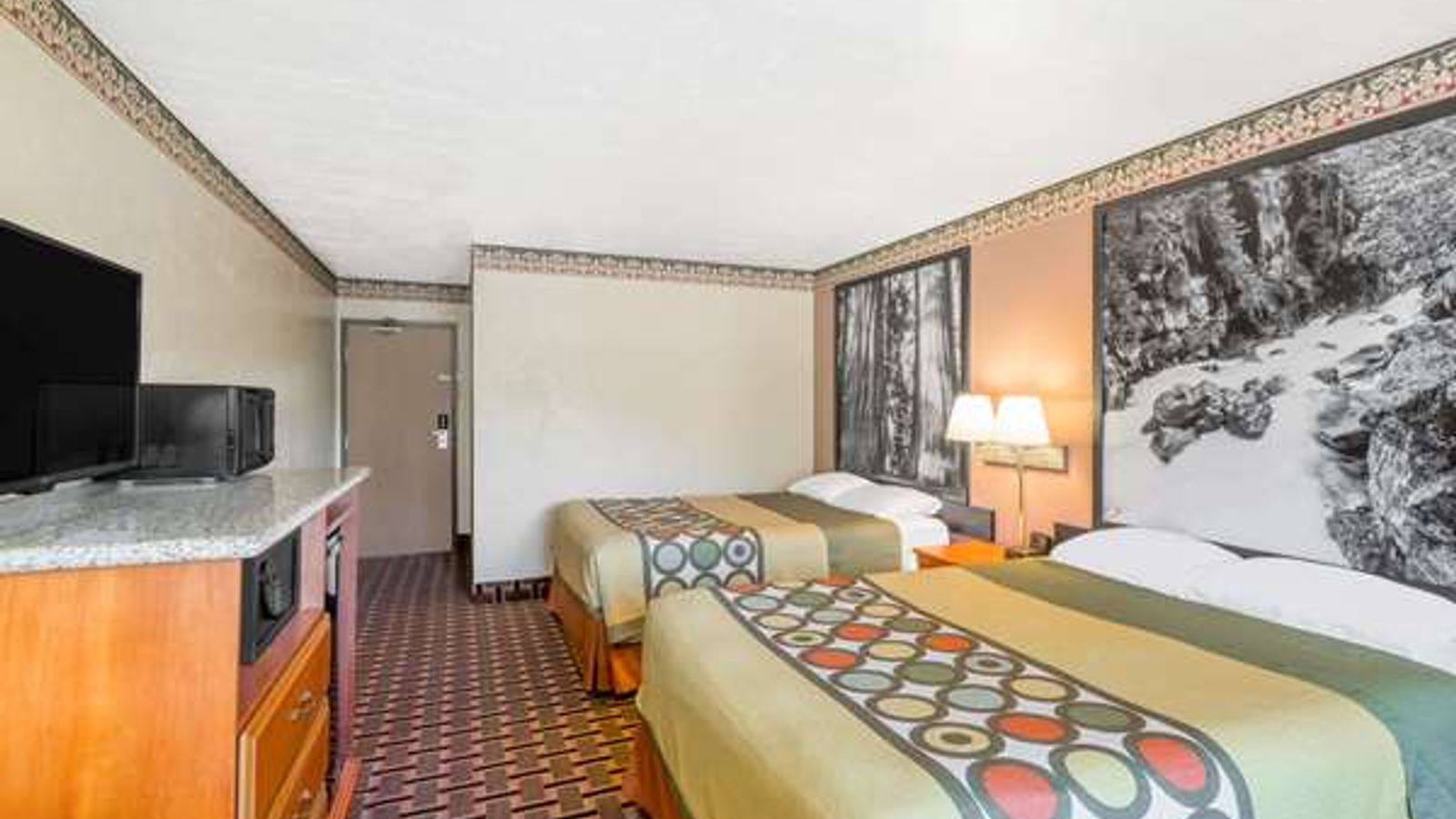 Photo of Super 8 by Wyndham Grants Pass