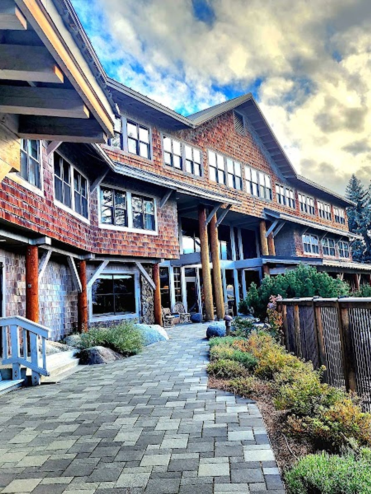Photo of Sun Mountain Lodge