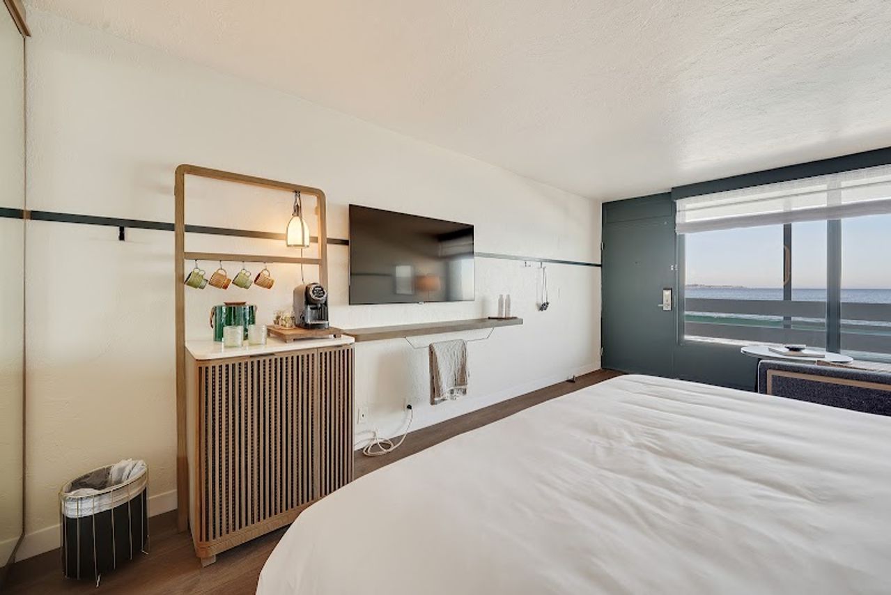 Photo of Monterey Beach Hotel, a Tribute Portfolio Hotel - Room, Ocean View, Flat TV, Coffee Machine