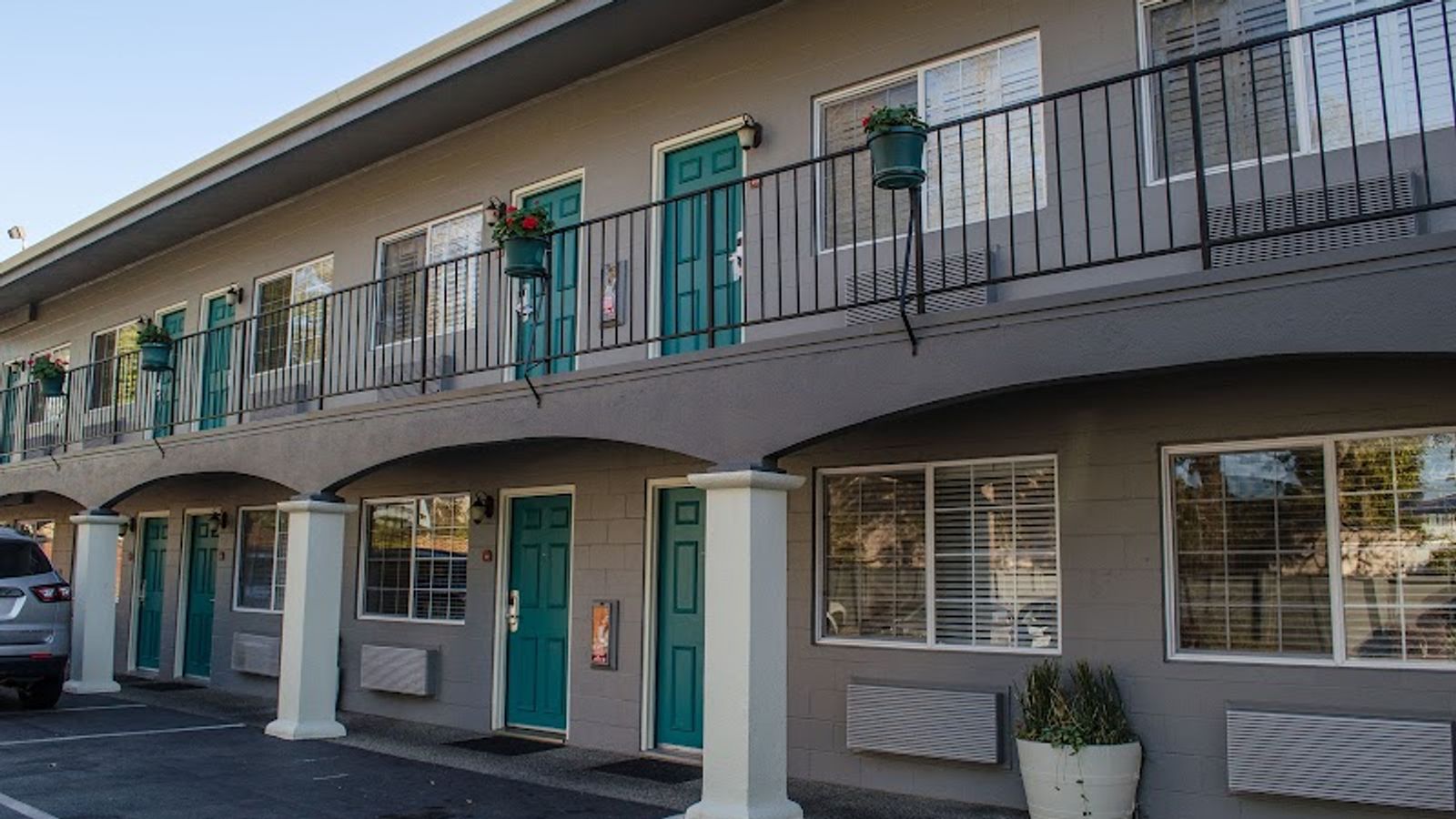 Photo of Continental Inn