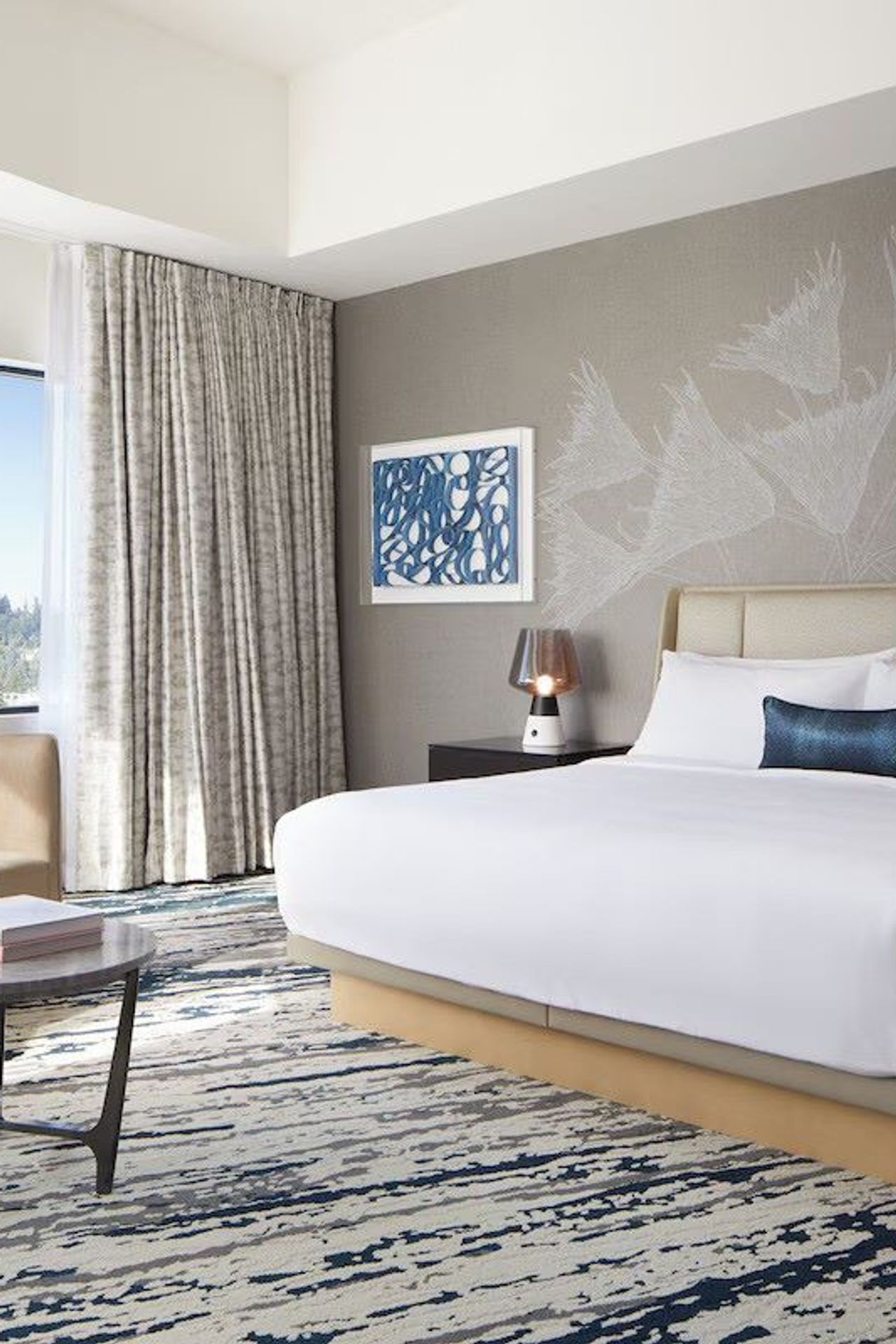 InterContinental Bellevue at the Avenue, an IHG Hotel - Premium Room, 1 King Bed