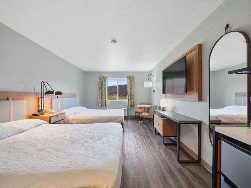 Photo of Garibaldi Inn at the Bay