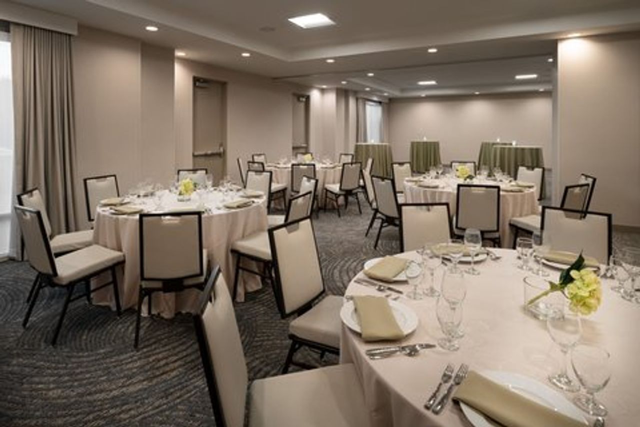 Photo of Courtyard San Francisco Airport Burlingame