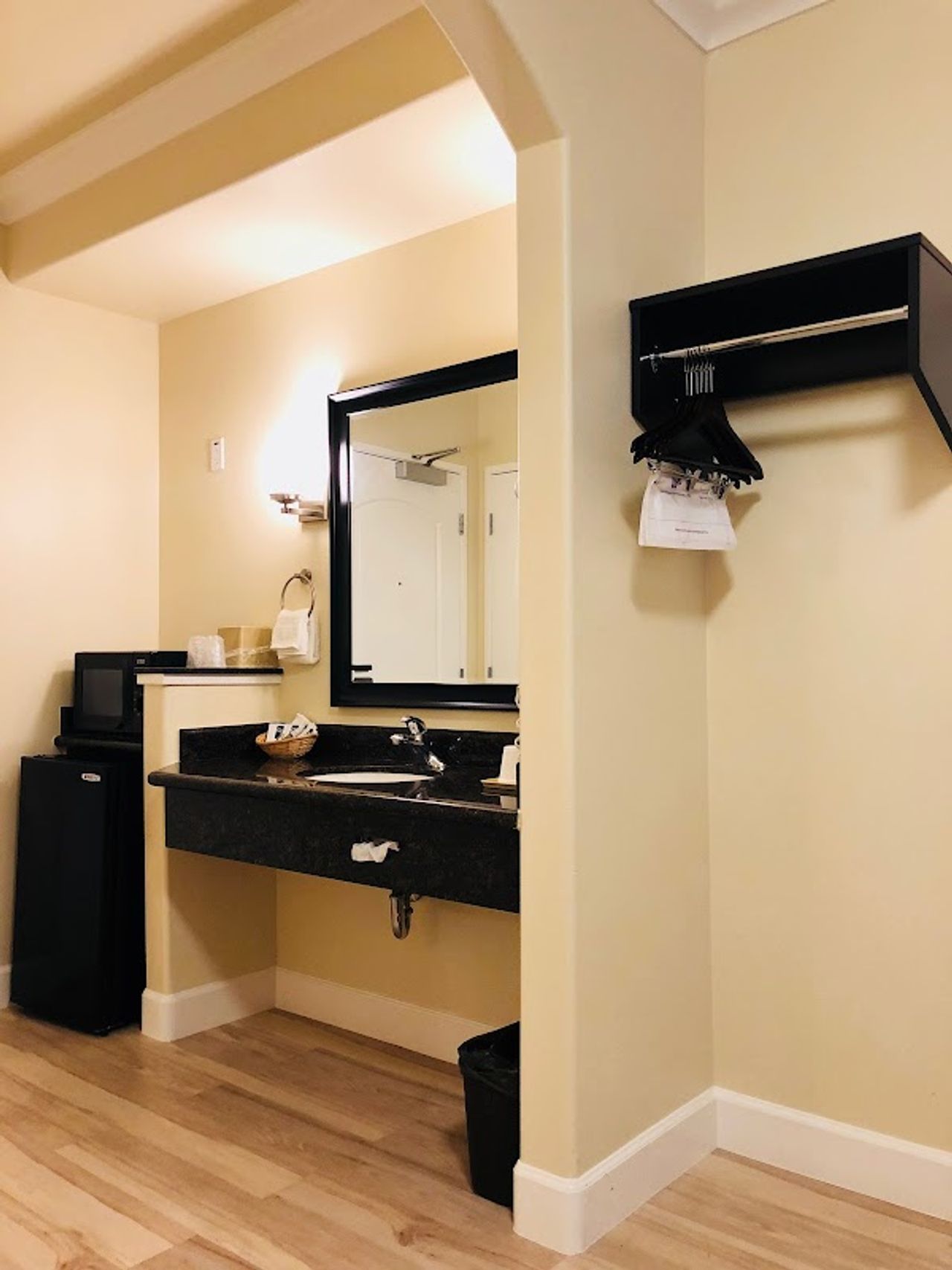 Photo of Gateway Inn & Suites San Francisco (SFO) Airport