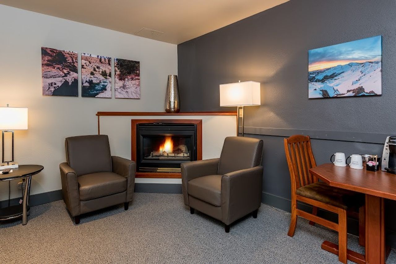 Photo of Wood River Inn & Suites