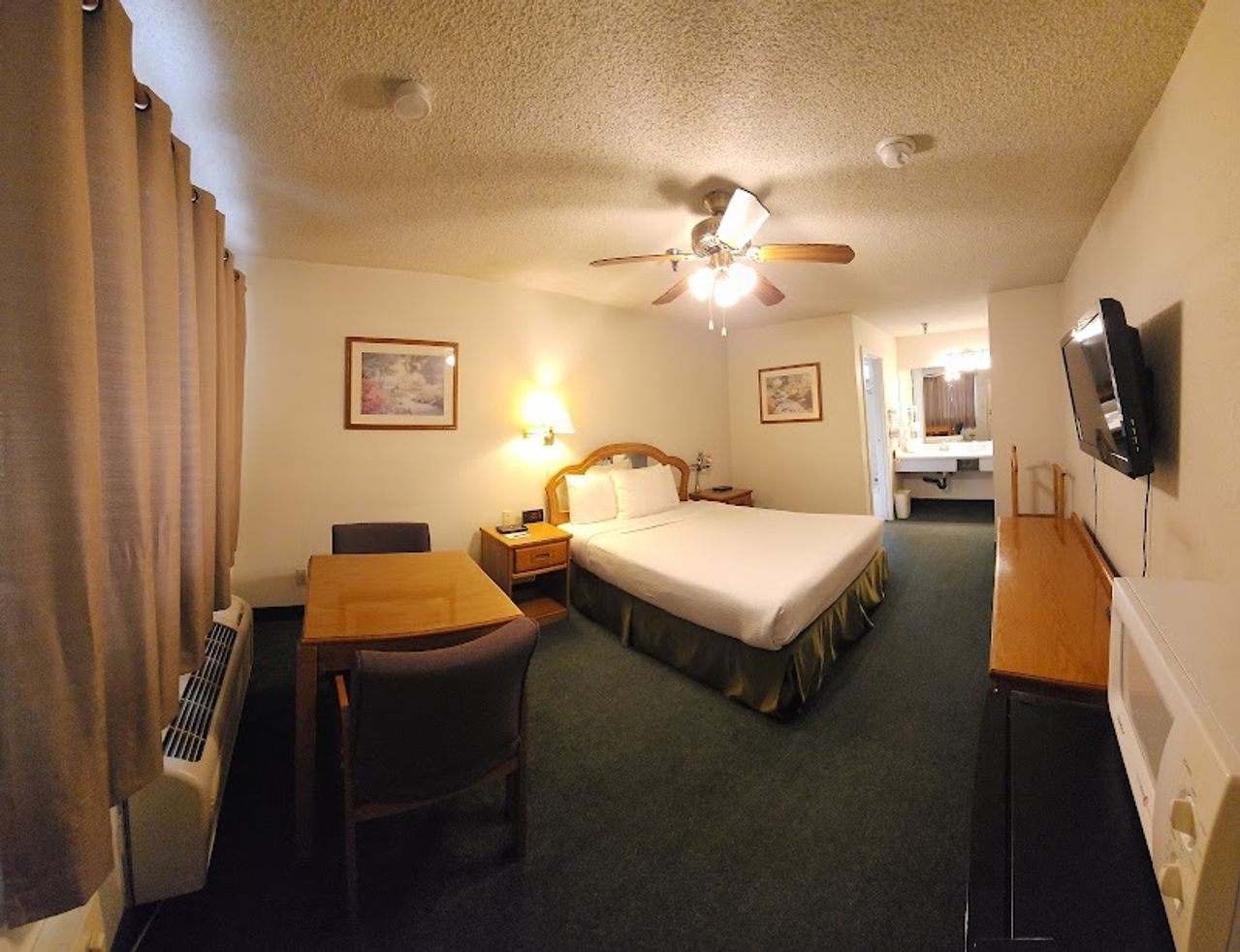 Photo of Formosa Inn