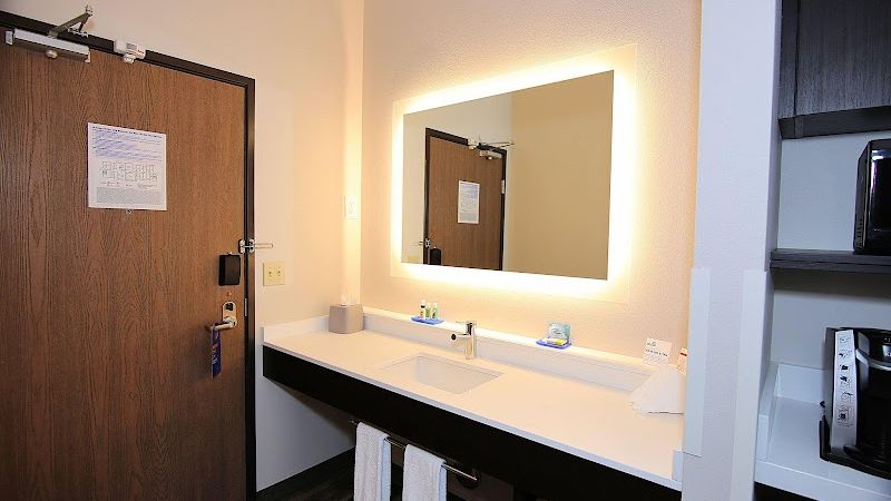 Photo of Holiday Inn Express & Suites Ashland, an IHG Hotel