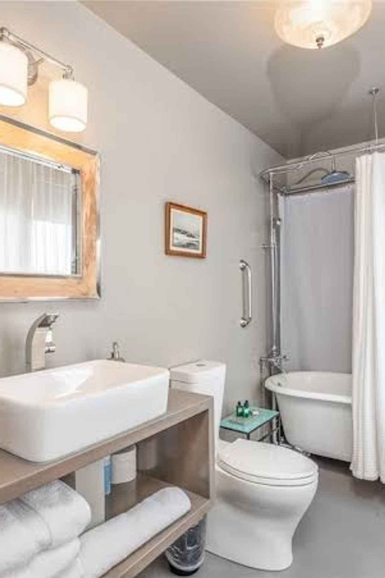 Photo of Nantucket Whale Inn, Half Moon Bay Hotel