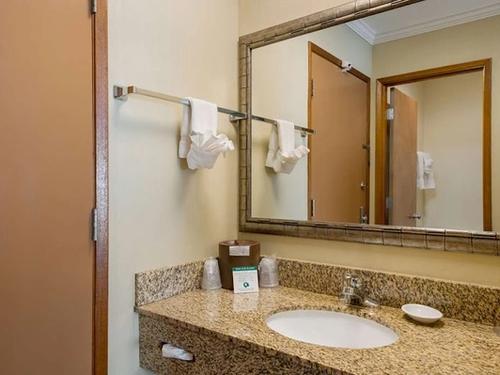 Photo of Best Western Holiday Hotel