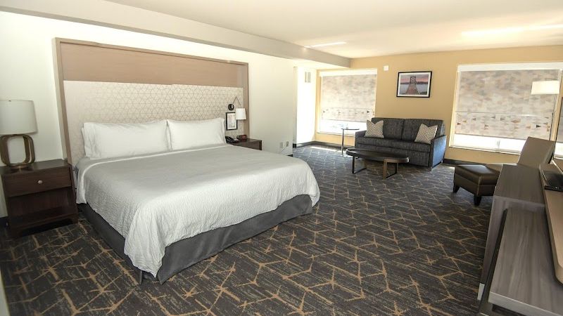 Photo of Holiday Inn & Suites Oakland - Airport, an IHG Hotel