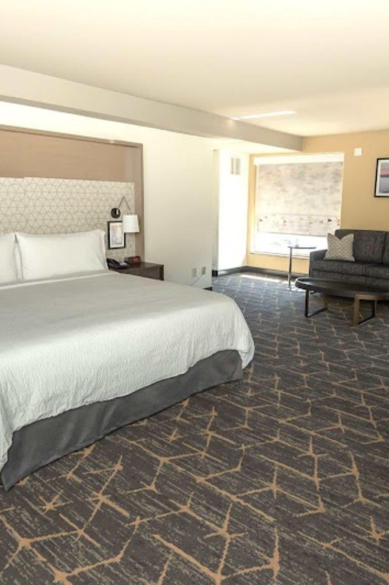 Photo of Holiday Inn & Suites Oakland - Airport, an IHG Hotel