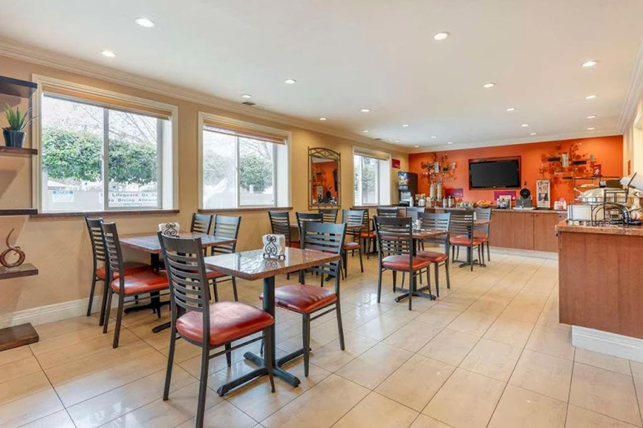 Photo of Best Western Plus Airport Plaza