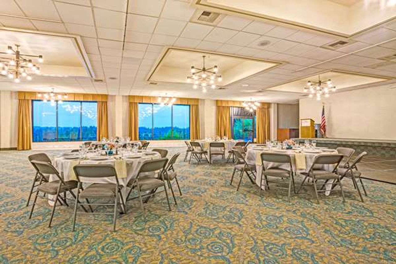 Photo of Baymont by Wyndham Bremerton WA