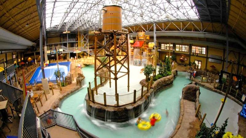 Silver Mountain Resort - Pool, Water park, Water Slides