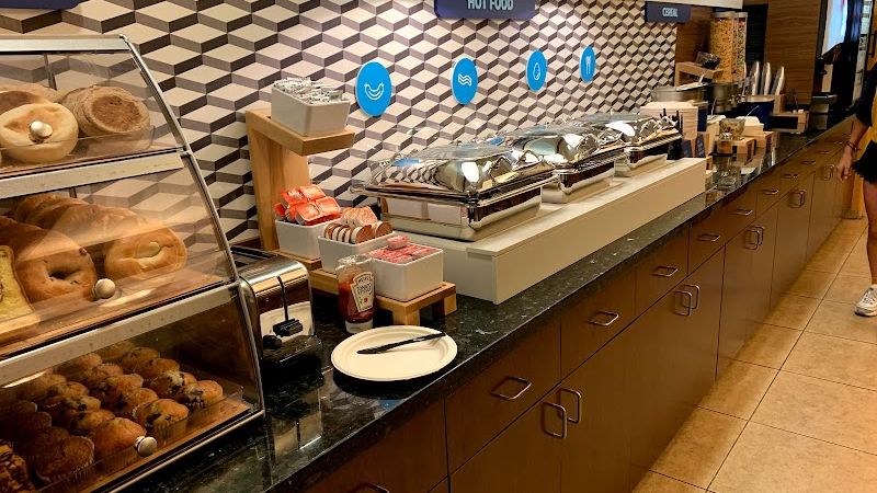 Photo of Holiday Inn Express & Suites Fresno Northwest-Herndon, an IHG Hotel