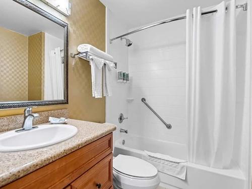 Photo of Best Western De Anza Inn - Bathroom