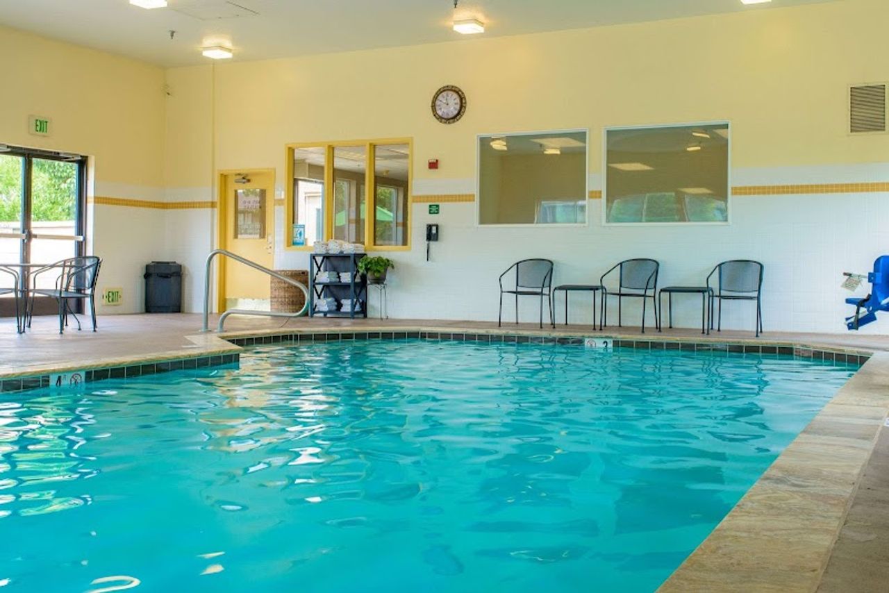 Photo of Comfort Suites Springfield RiverBend Medical - Indoor pool and Hot tub