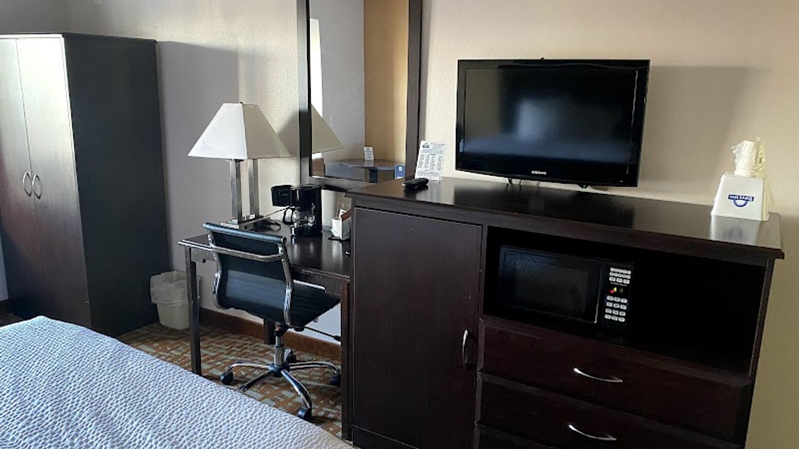 Photo of Days Inn & Suites by Wyndham Spokane Airport Airway Heights