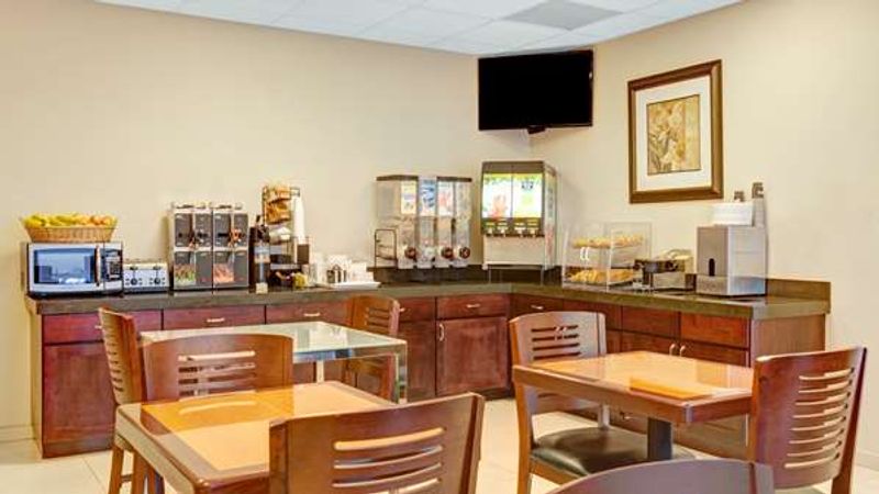 Photo of Hotel Aluxor SFO