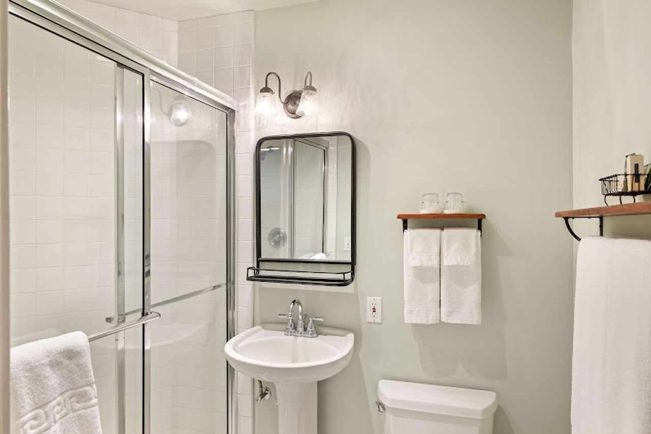 Photo of Sonoma Hotel