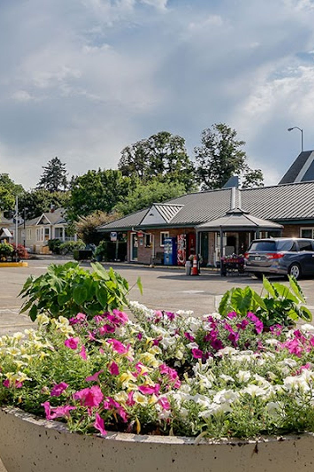 Photo of Courtesy Inn Eugene - Exterior