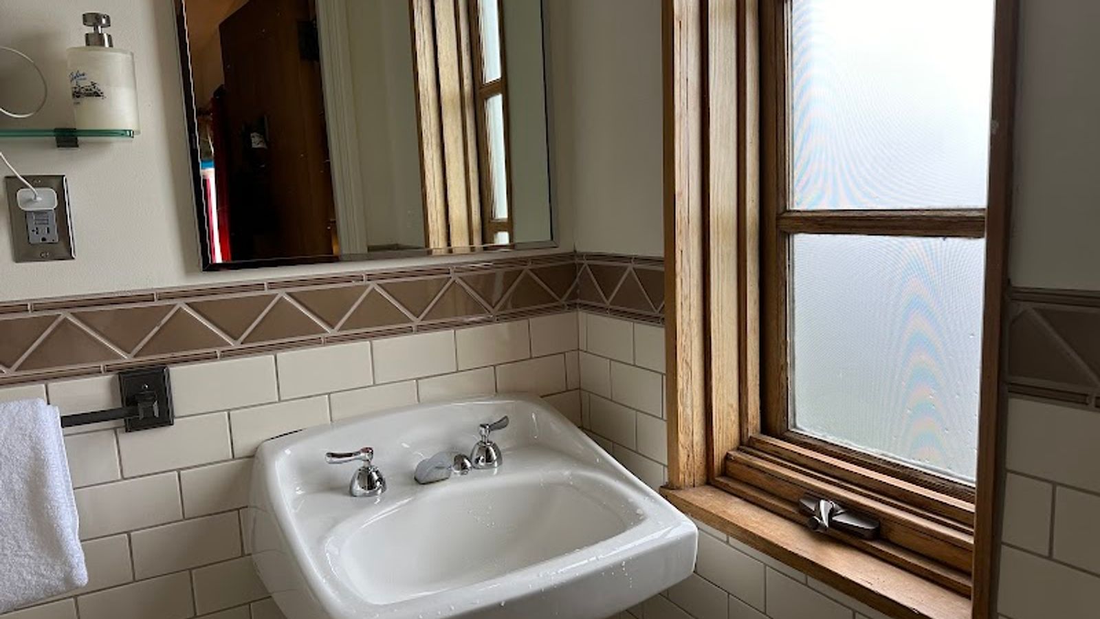 Photo of Timberline Lodge - Bathroom