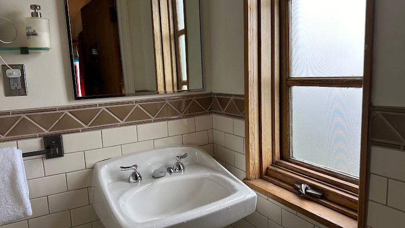 Photo of Timberline Lodge - Bathroom