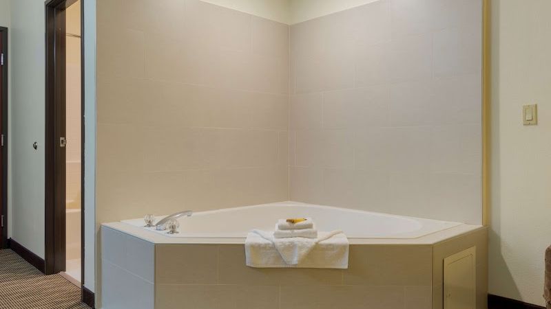 Photo of Best Western Plus Park Place Inn & Suites