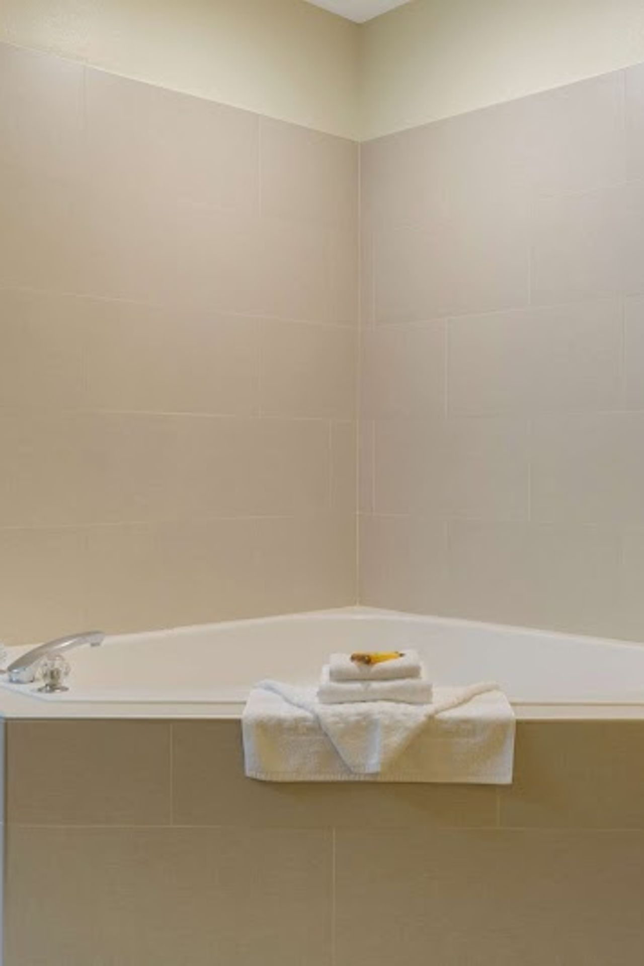 Photo of Best Western Plus Park Place Inn & Suites