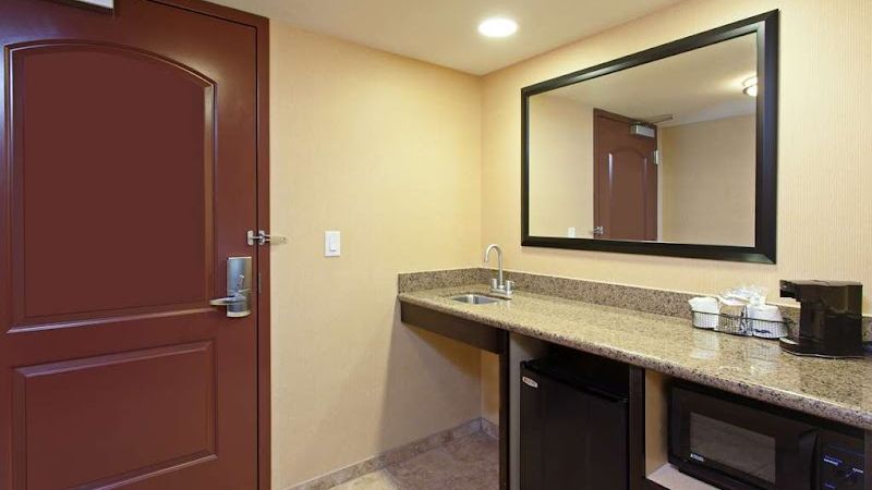 Photo of Hampton Inn & Suites Fresno-Northwest