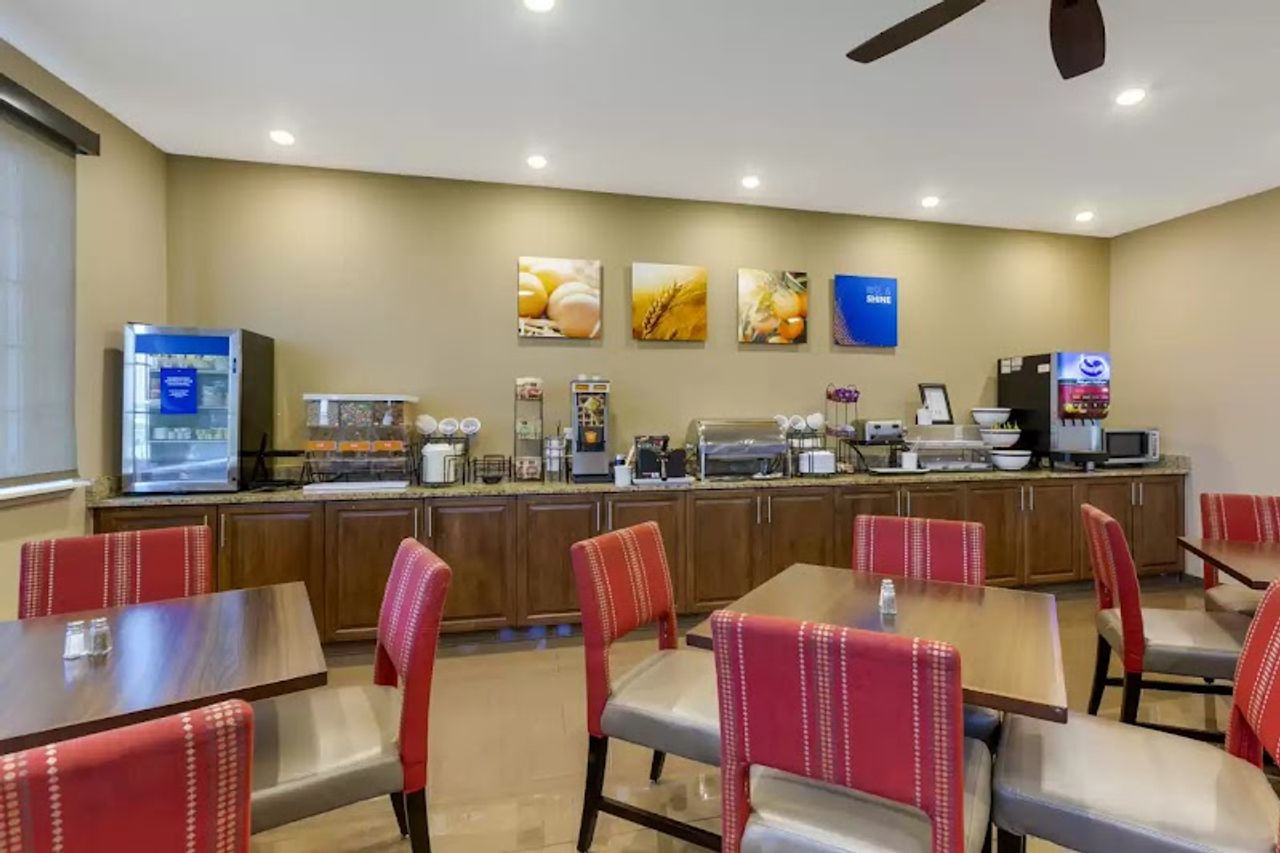 Photo of Comfort Inn Medford North