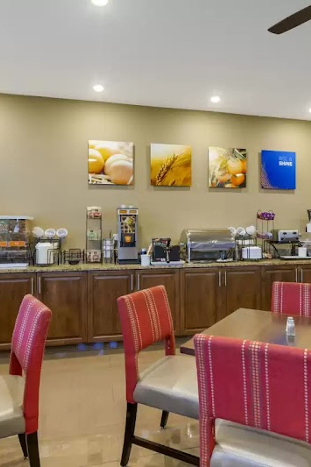 Photo of Comfort Inn Medford North