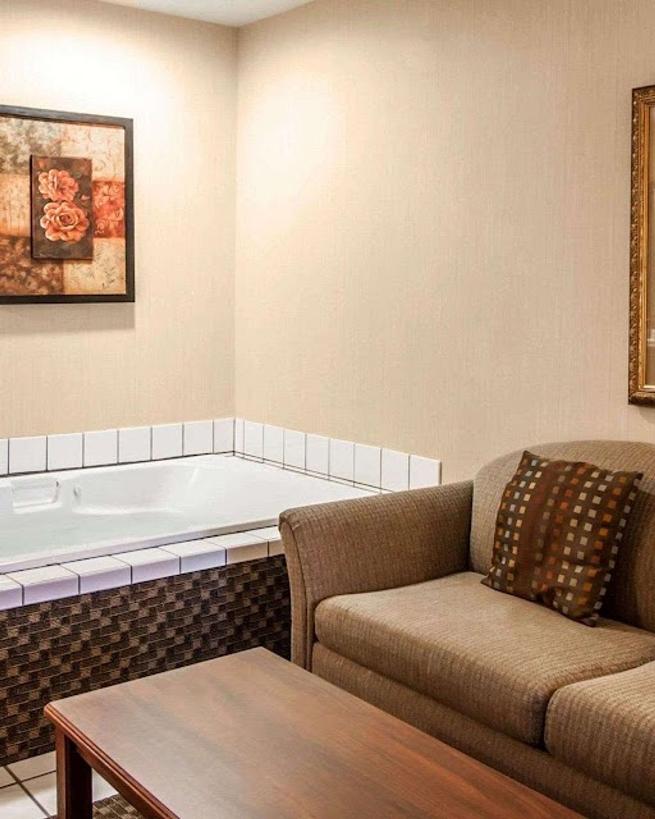 Photo of Comfort Suites